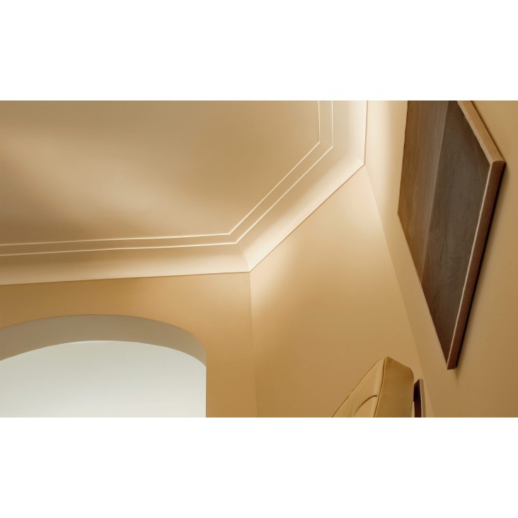 Карниз гладкий WT22 (плинтус потолочный) Wallstyl